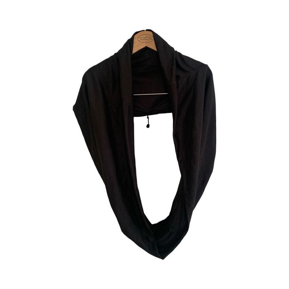 Beyond Yoga Black Infinity Scarf with Hidden Zipper Pocket - New with Tags